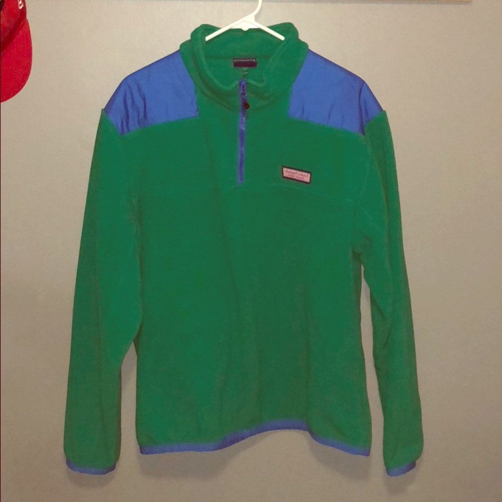 Vineyard Vines L sweater